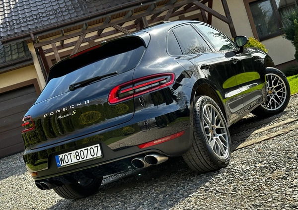 Porsche Macan cena 165800 przebieg: 63434, rok produkcji 2018 z Gąbin małe 631